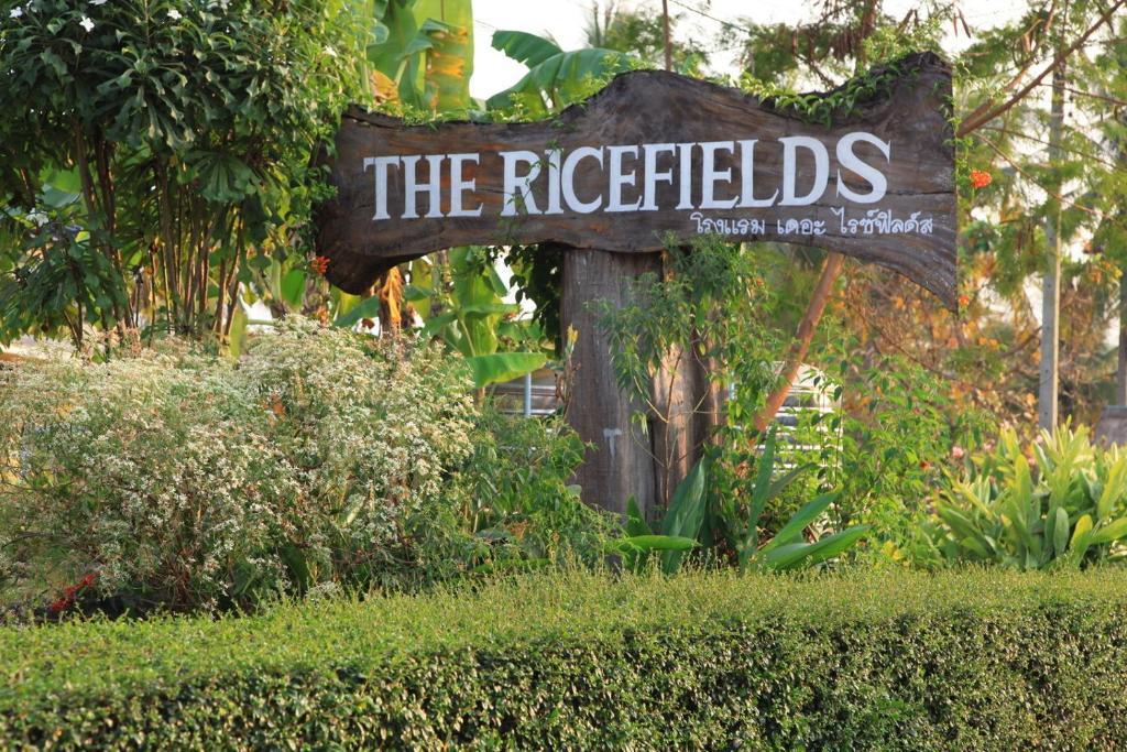 The Ricefields Hotel Удон Тани Екстериор снимка